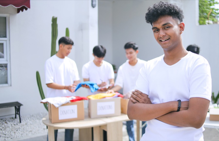 Donation drive volunteers